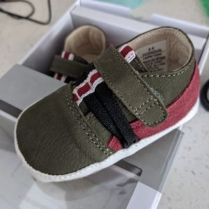 Brand new Robeez shoes